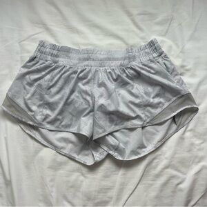 Lululemon Hotty Hot 2.5” Shorts